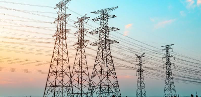 Texas Senate Chairman Calls for PUC to Deny Pending 765-kV Applications